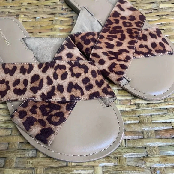 Banana Republic Leopard Print Flat Sandals - Picture 5 of 8